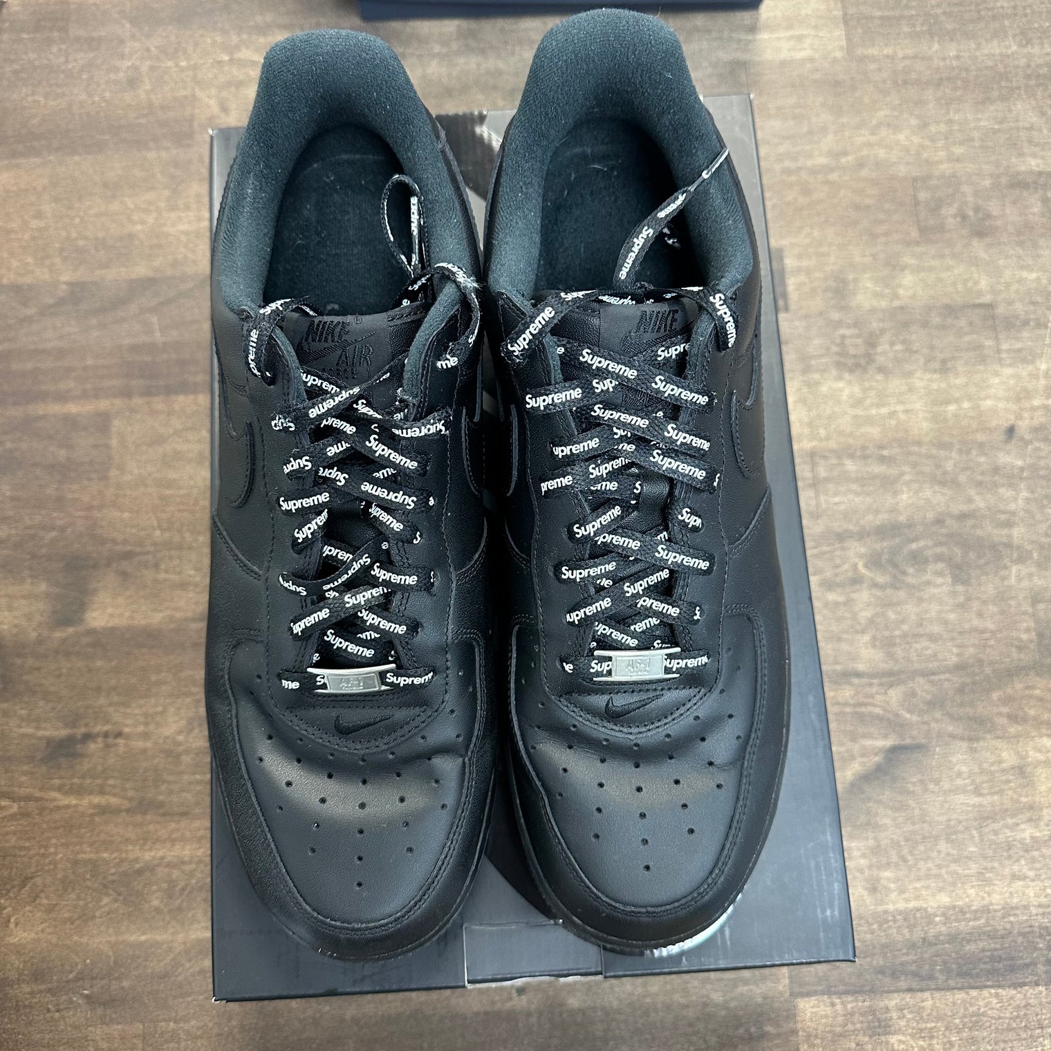 Black Supreme Air Force 1 Low (USED)