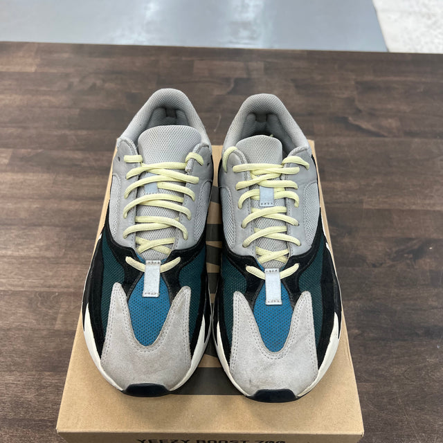 Waverunner Yeezy 700 (USED)