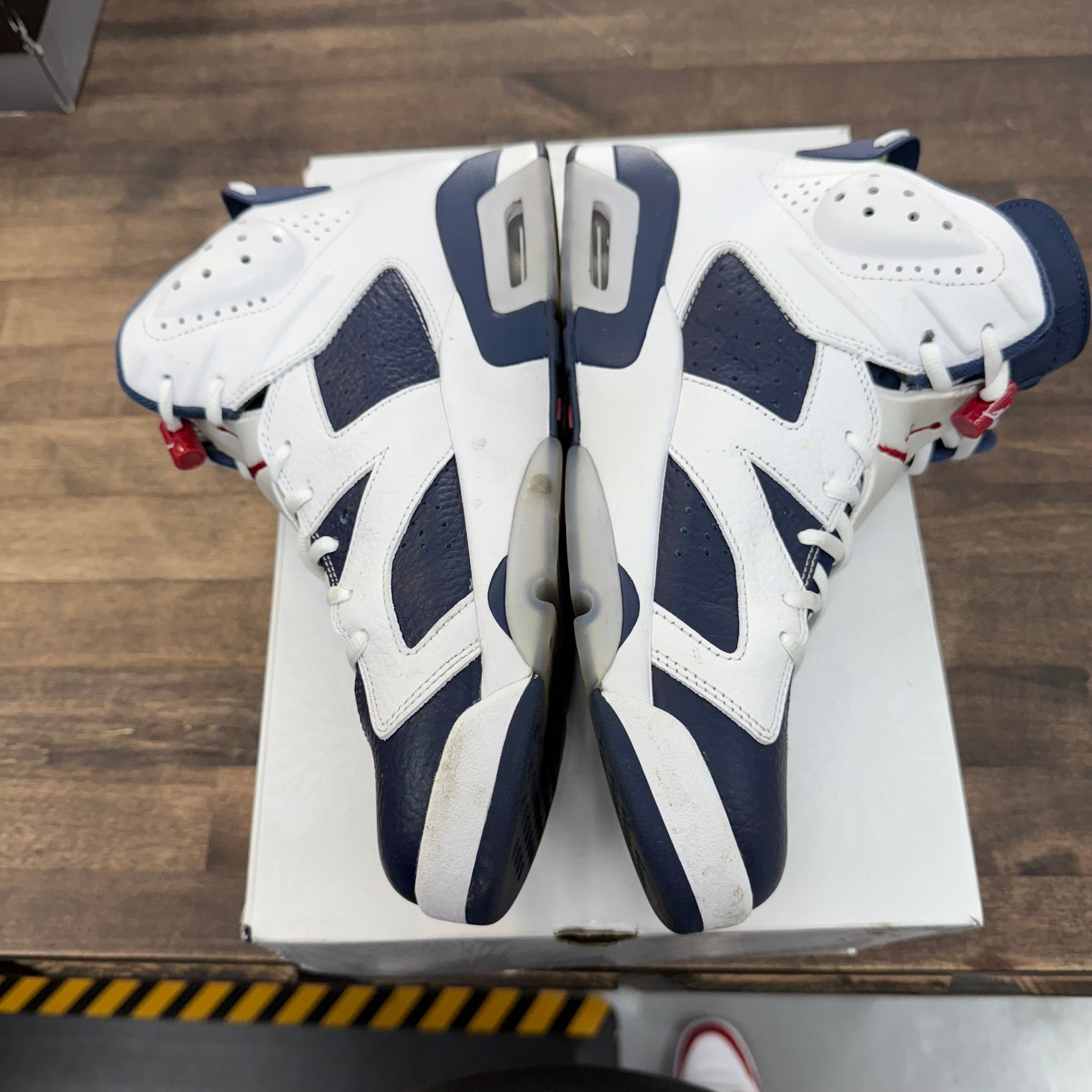 Olympic Jordan 6 Retro (USED)