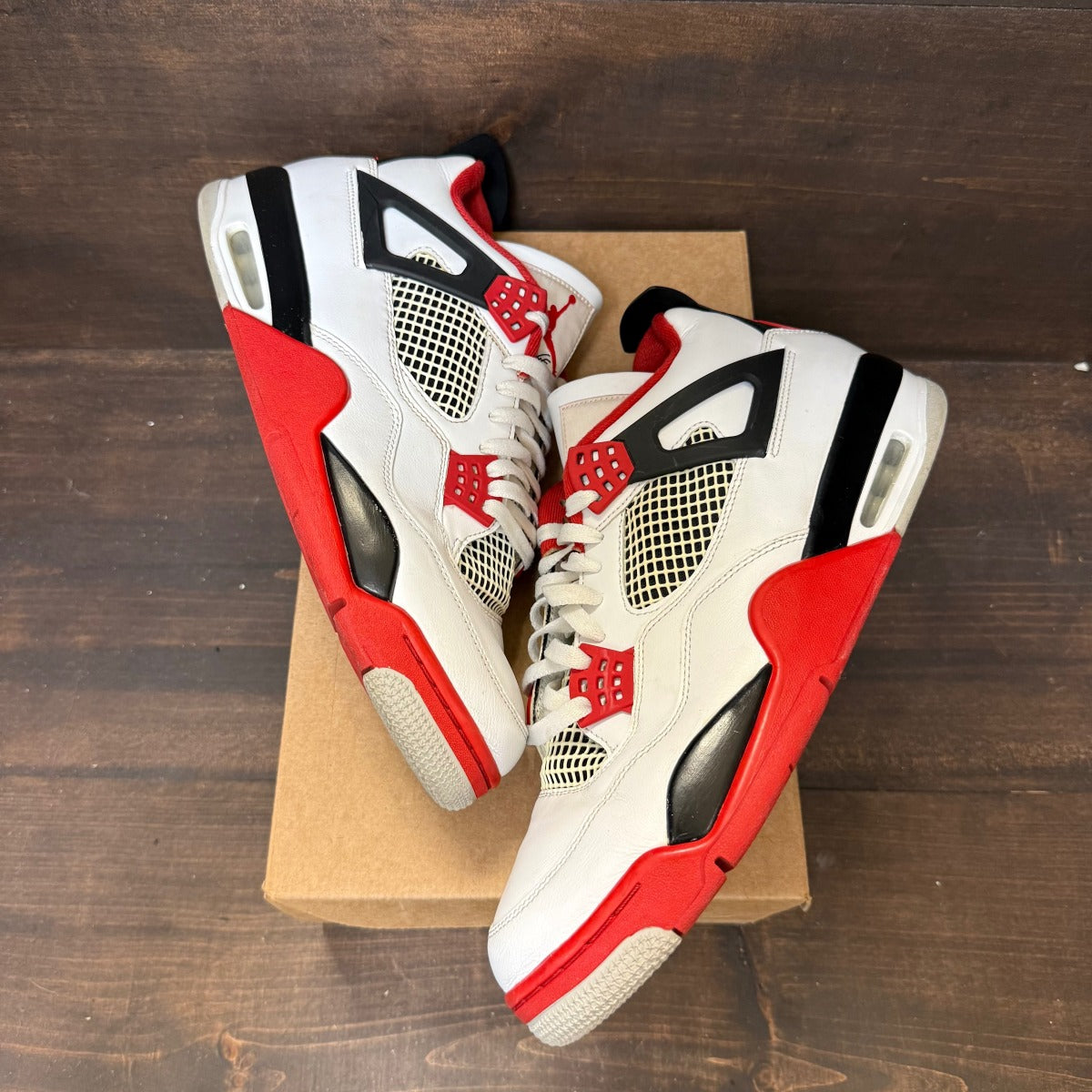 Jordan 4 Retro Fire Red (2020) Size 13 (Pre-Owned) - Image 2