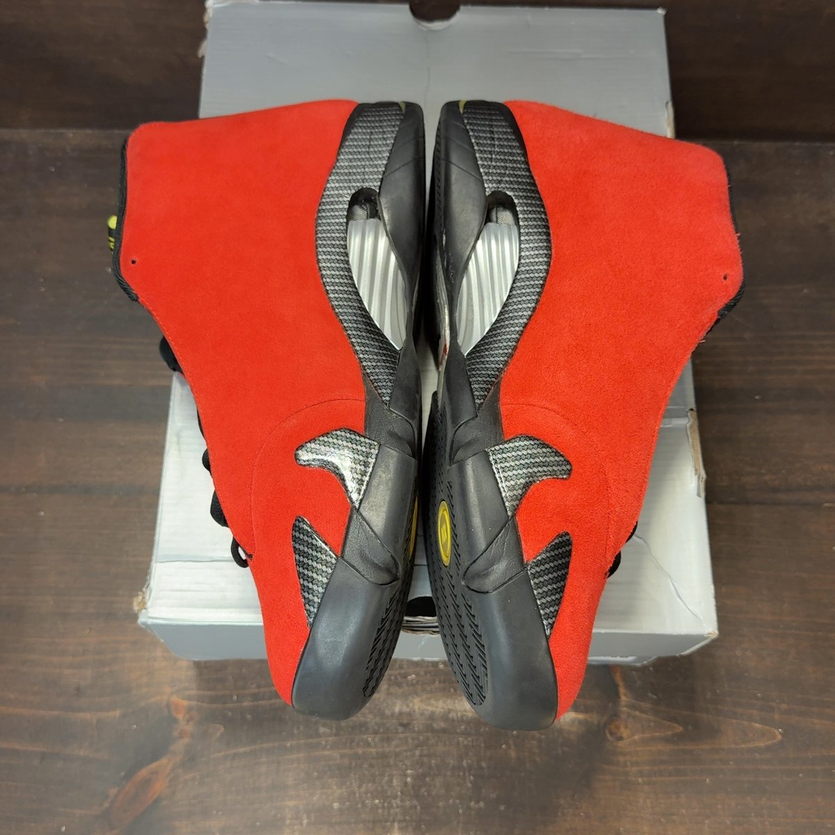 Jordan 14 Retro Ferrari (2025) Size 13 (Pre-Owned) - aux