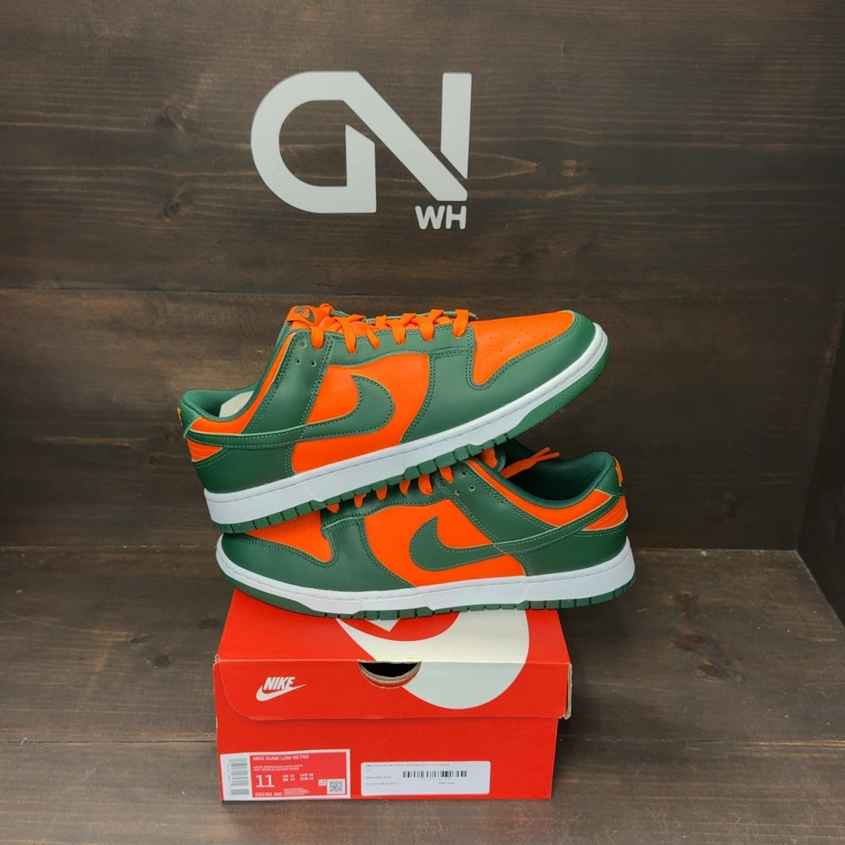 Nike Dunk Low Retro Miami Hurricanes - Image 1