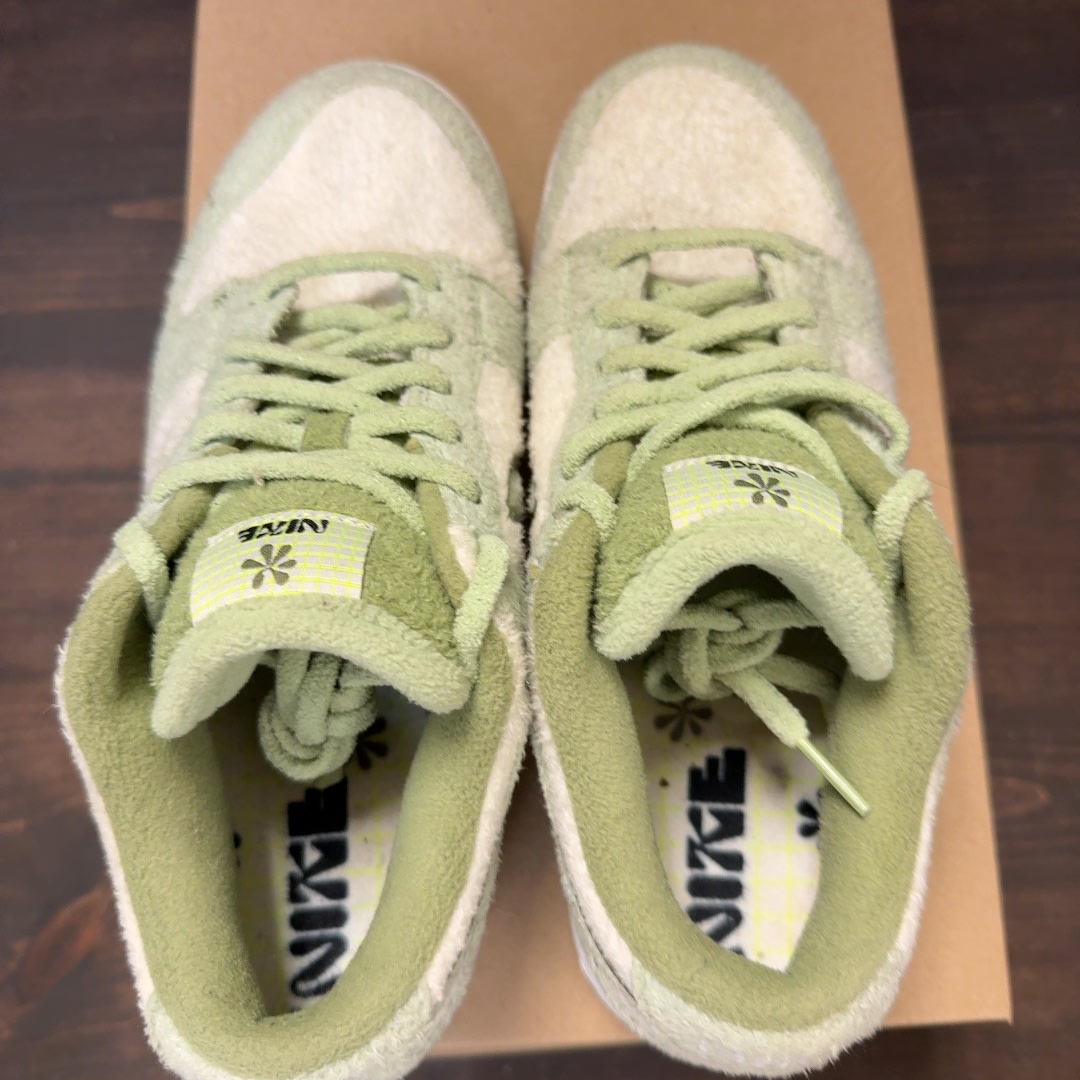 Nike Dunk Low SE Fleece Pack Honeydew (Women's) Size 8.5W (Pre-Owned) - Image 5