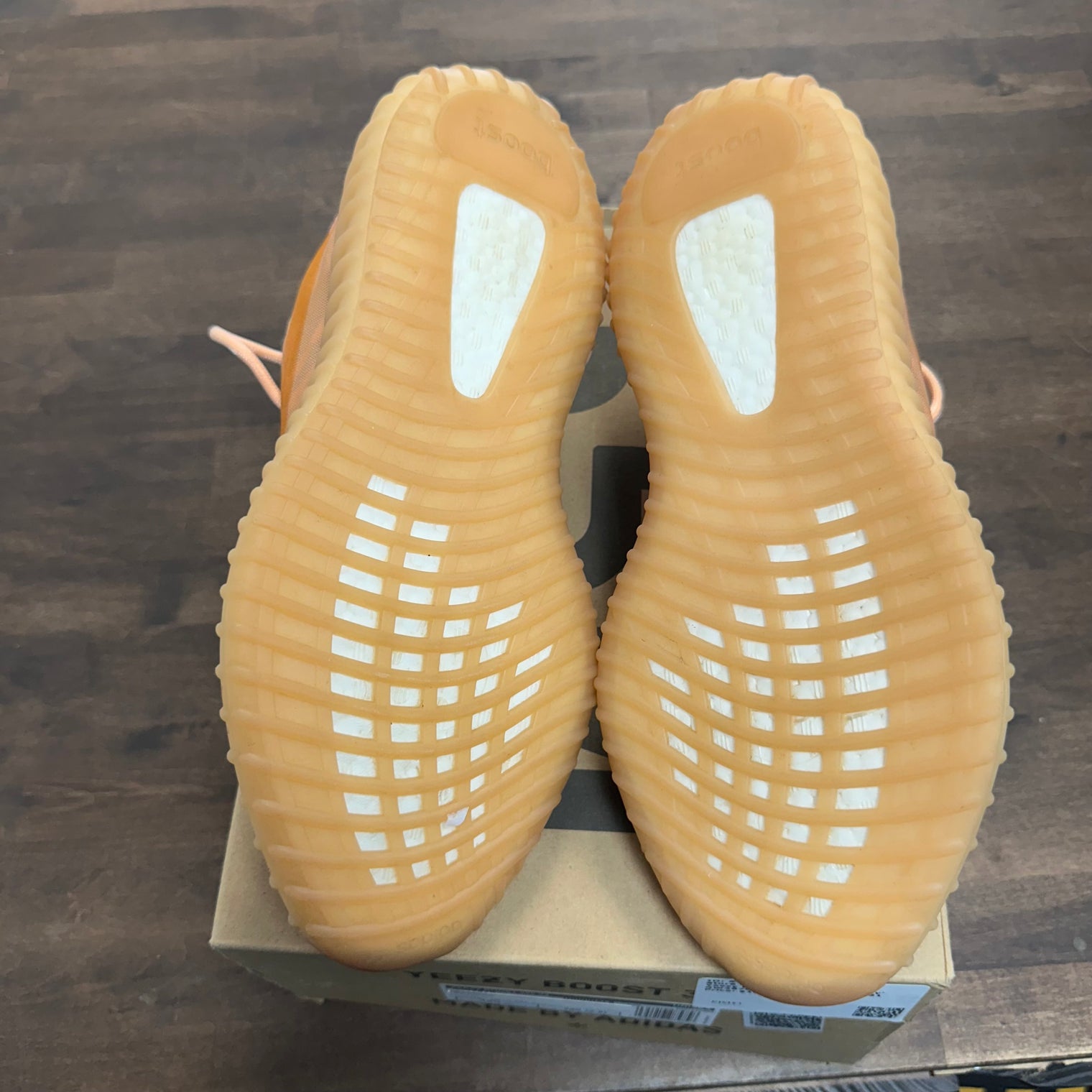 Mono Clay Yeezy 350 (USED)