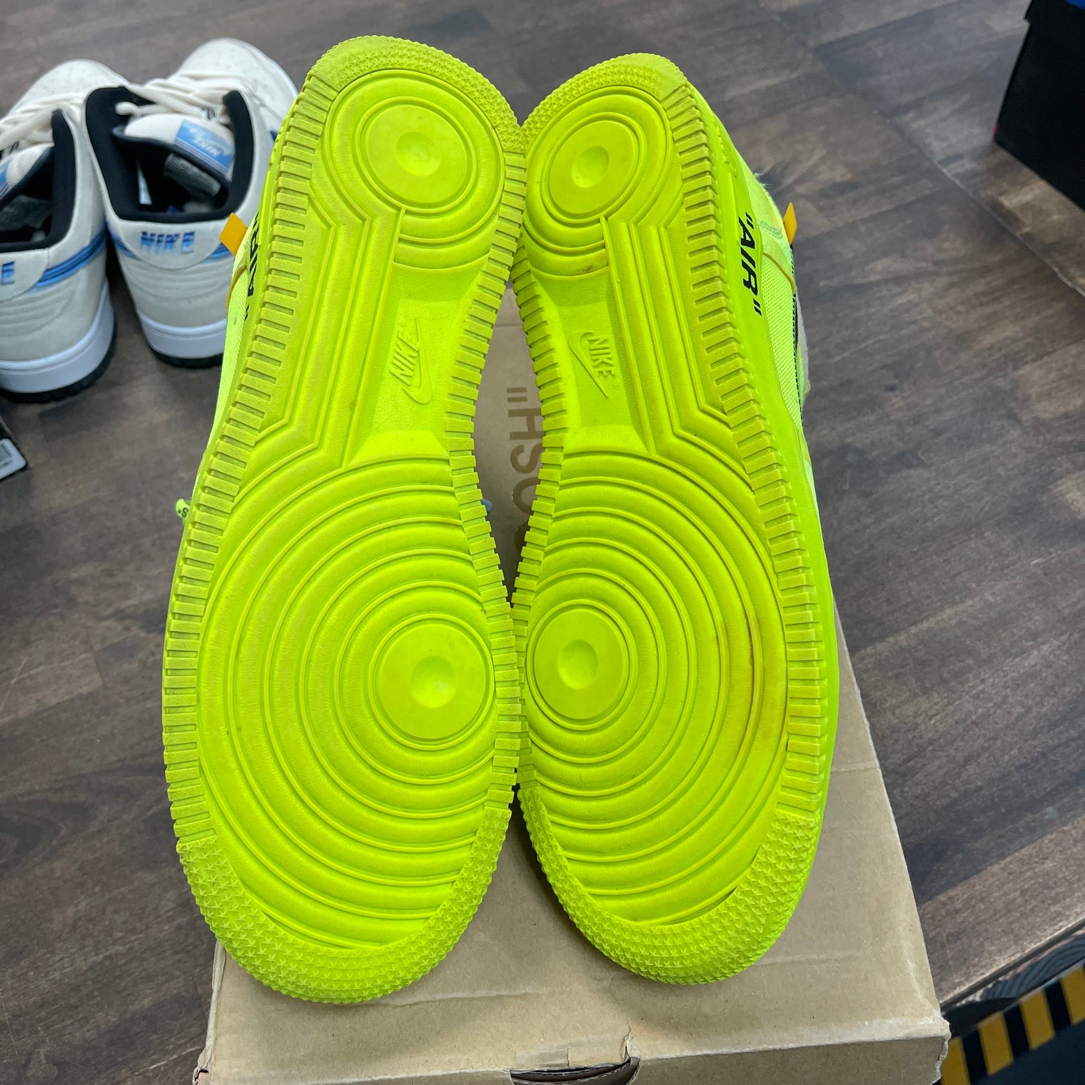 Off-White Volt Air Force 1 (USED)