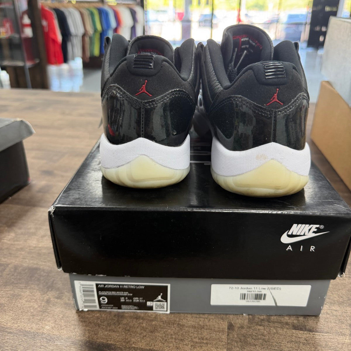 Jordan 11 Retro Low 72-10 - Image 3