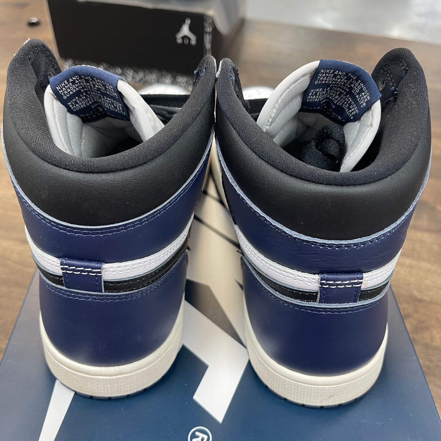 Midnight Navy Jordan 1 High (USED)