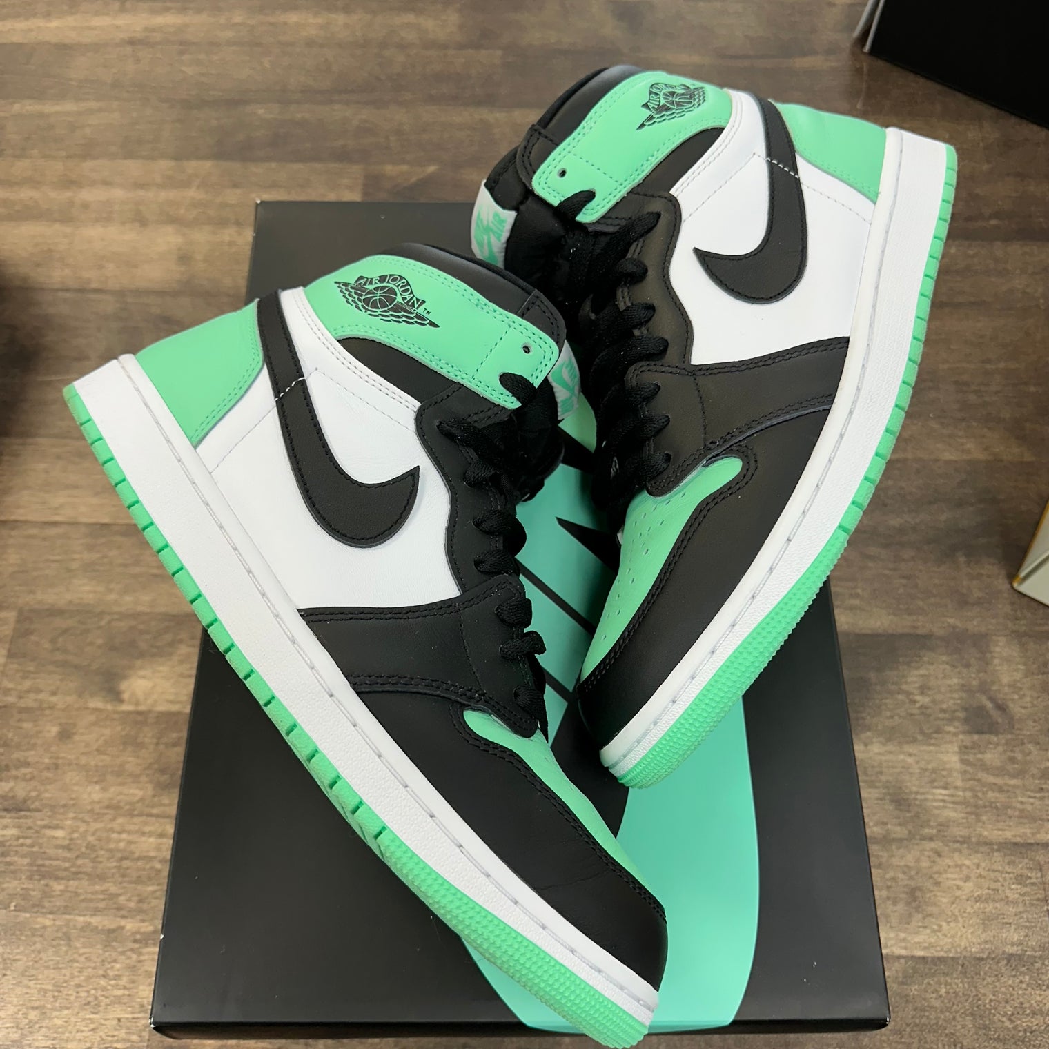 Green Glow Jordan 1 High (USED)