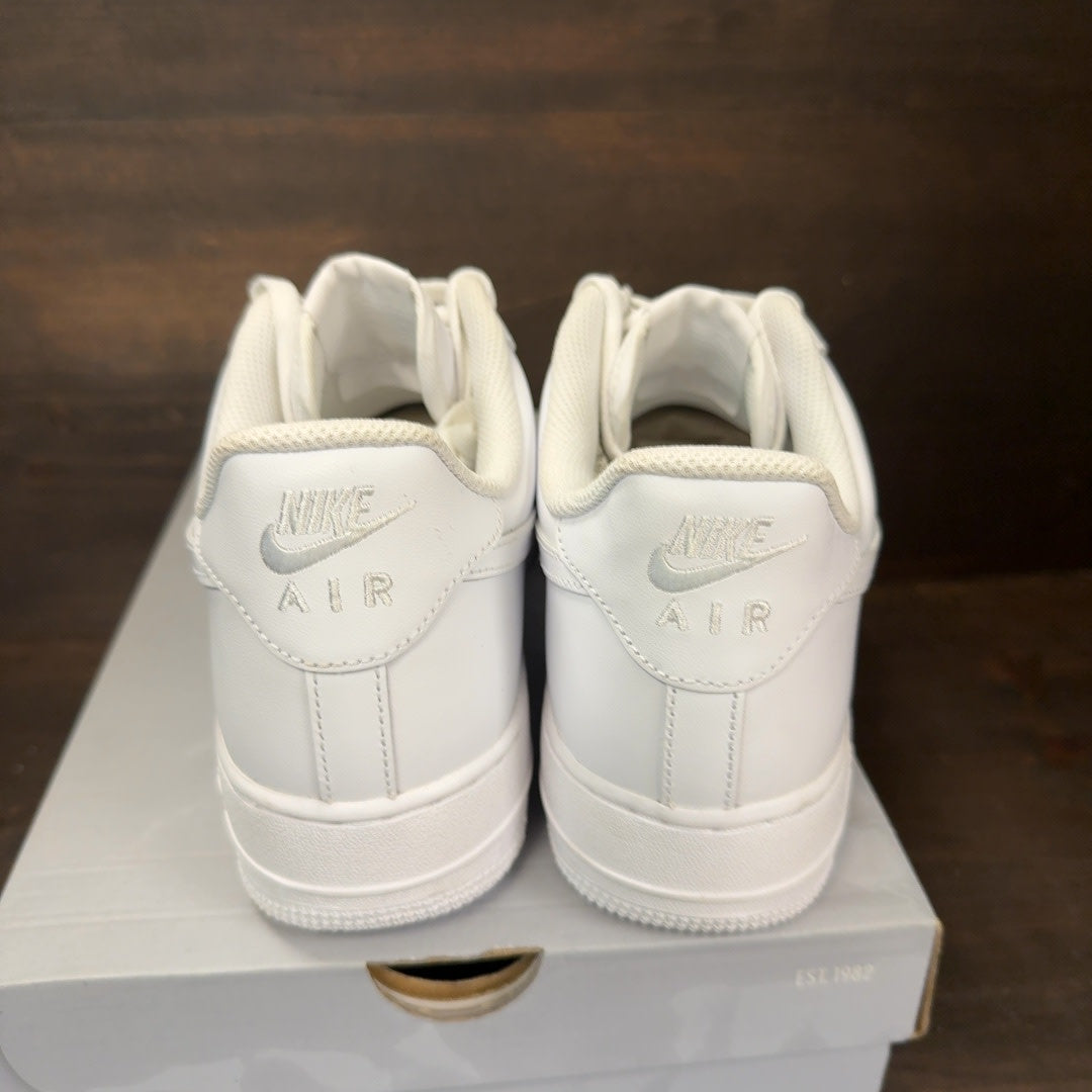Nike Air Force 1 Low '07 White Size 10 (Pre-Owned)