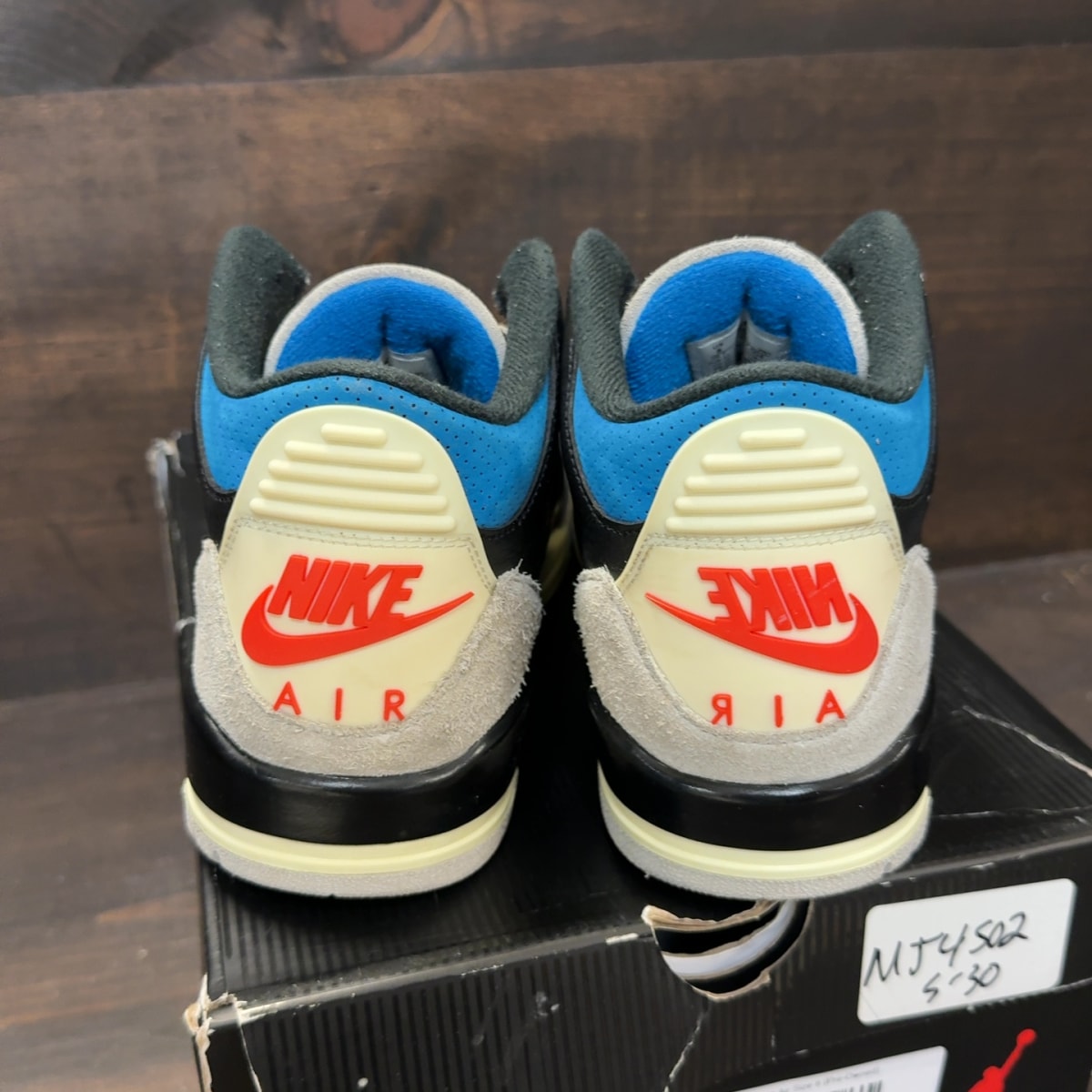 Jordan 3 Retro OG Rare Air - Image 4