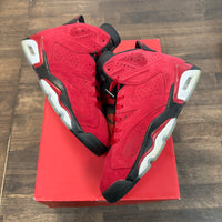 Toro Bravo Jordan 6 (USED)
