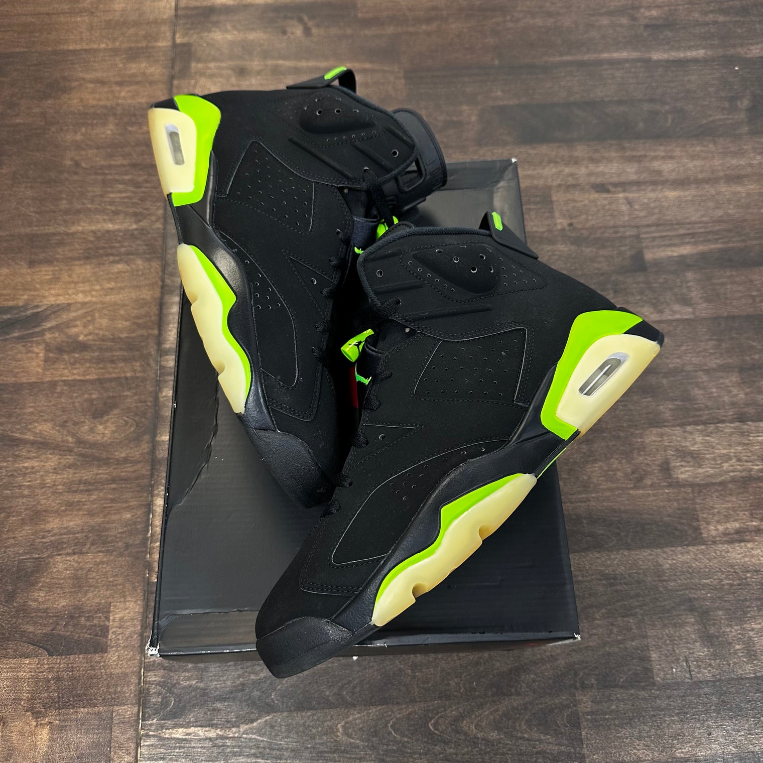 Electric Green Jordan 6 (USED)