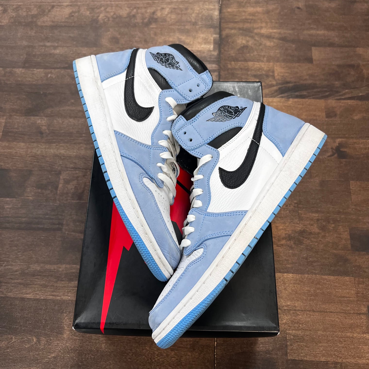 University Blue Jordan 1 High (USED)