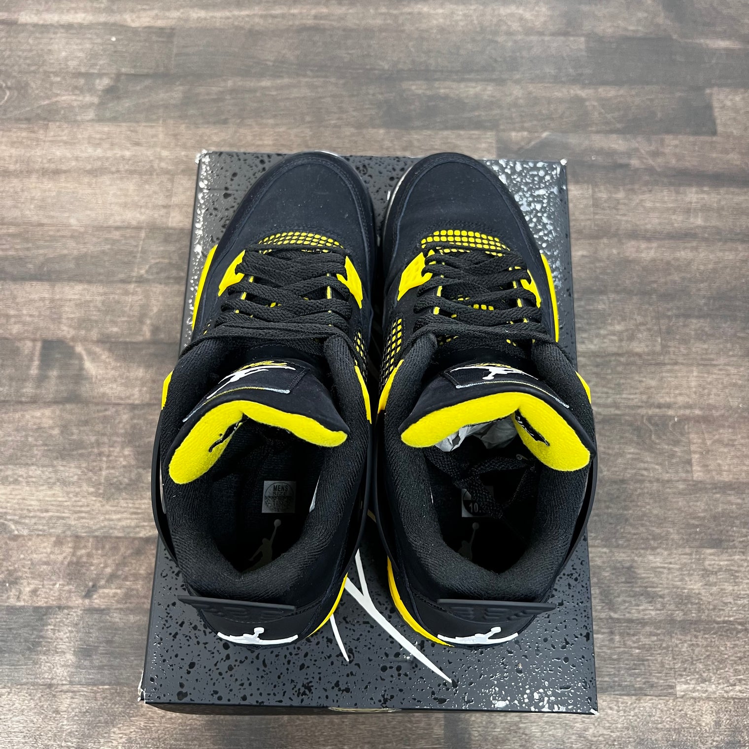 Yellow Thunder Jordan 4 (USED)