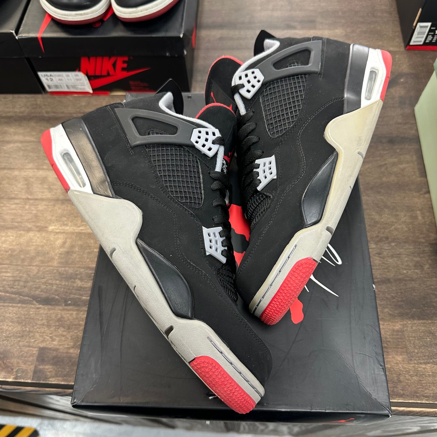 Bred Jordan 4 (2019) (USED)