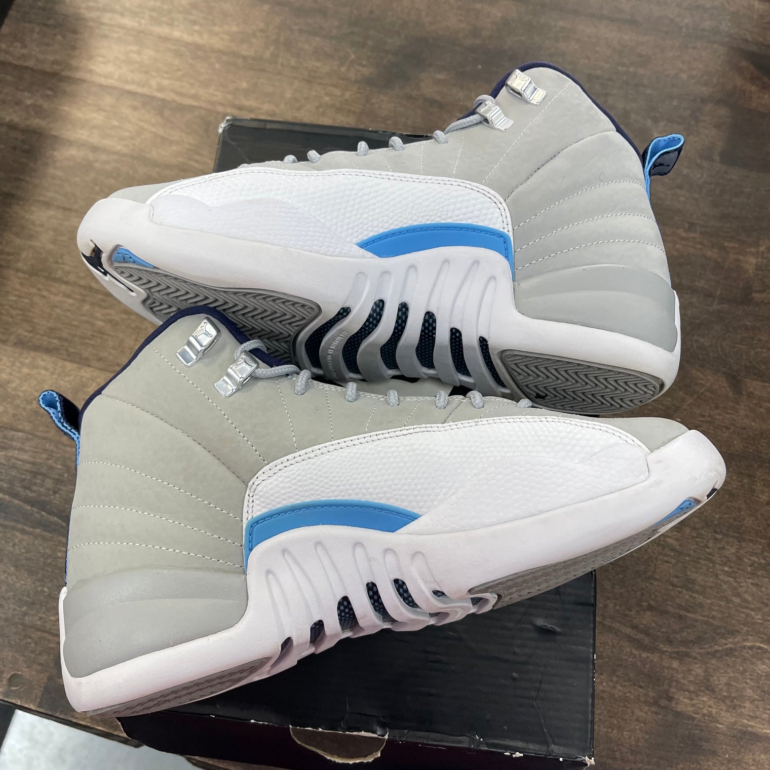 University Blue Jordan 12 (GS) (USED, Replacement Box)