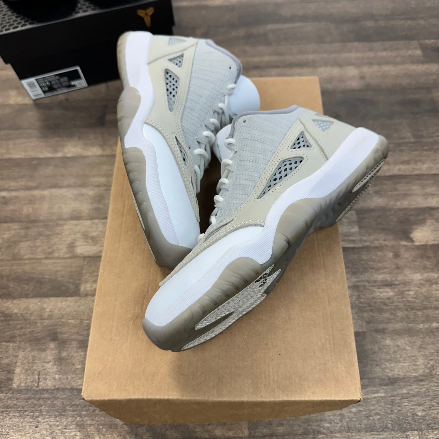 Cobalt Jordan 11 Low Retro IE (GS) (USED, No Box)