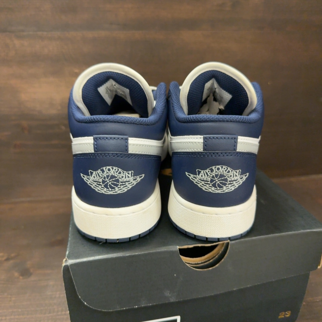 Jordan 1 Low Midnight Navy Wolf Grey (GS) Size 7Y (Pre-Owned)