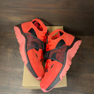 Nike Air Trainer Huarache Challenge Red Size 13 (Pre-Owned) - Image 2