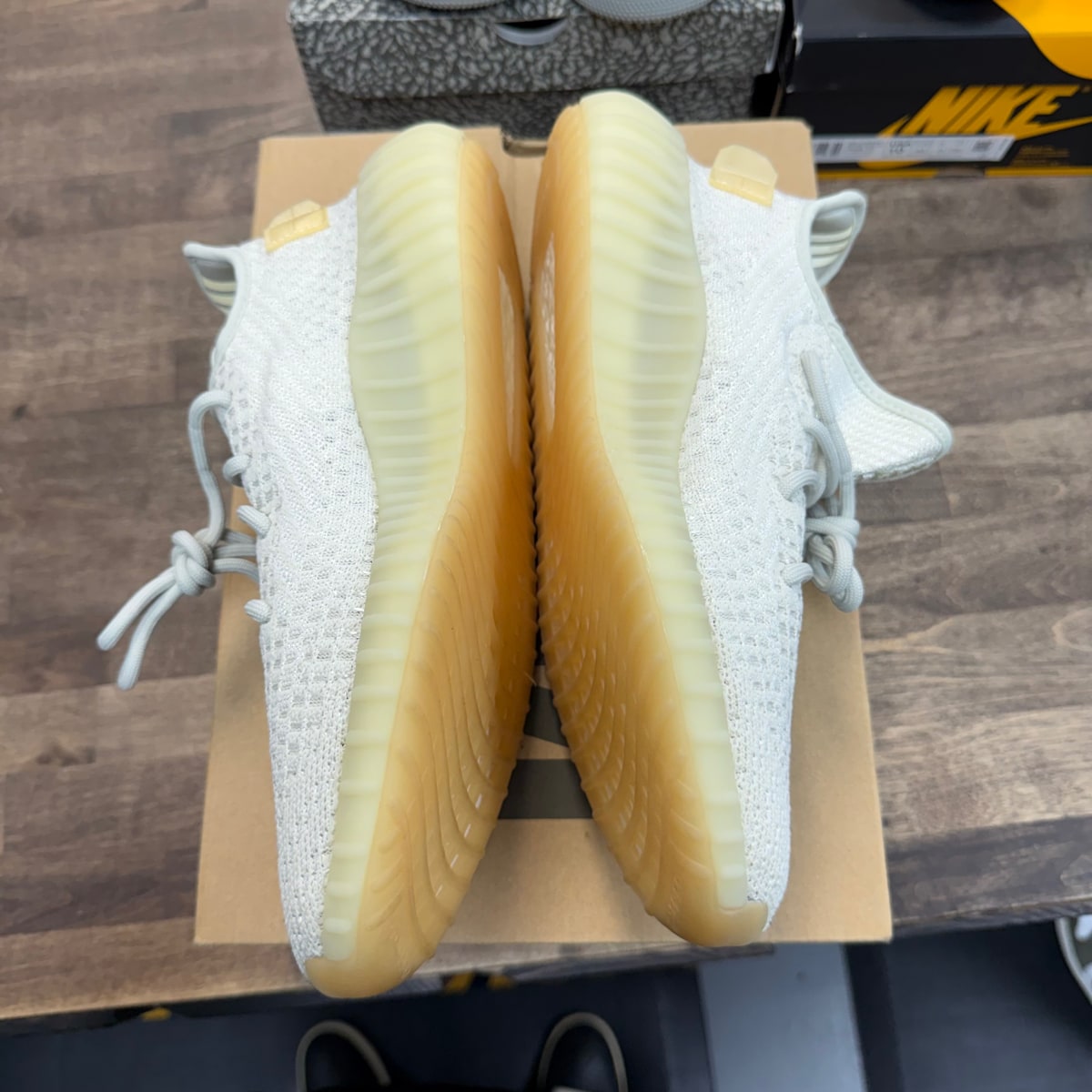 adidas Yeezy Boost 350 V2 Light - Image 3