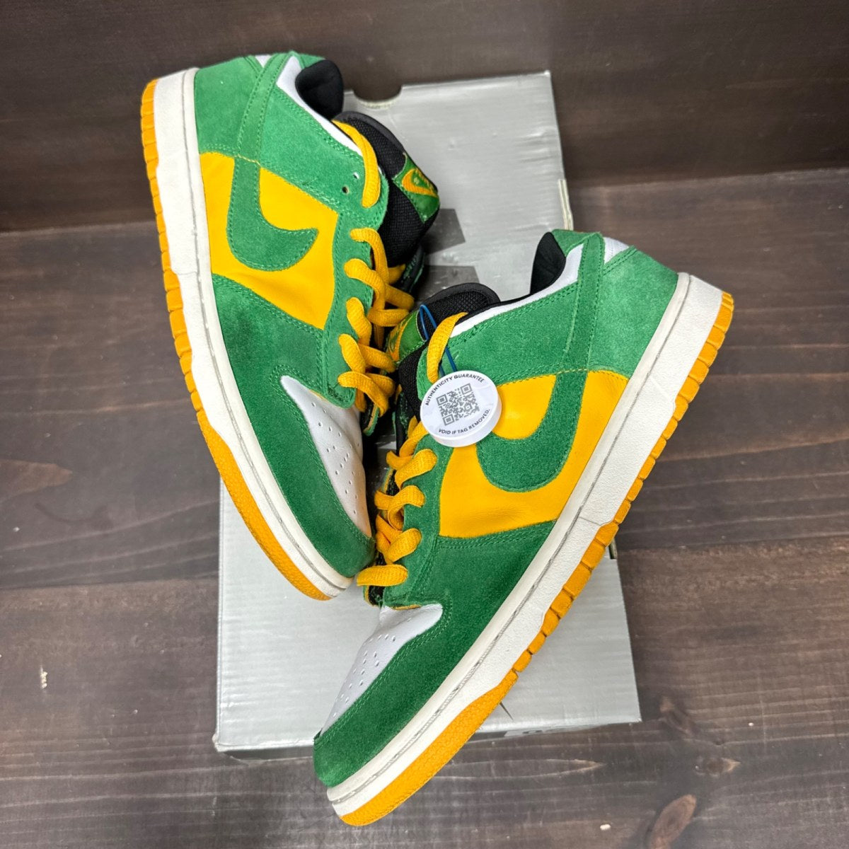 Nike SB Dunk Low Bucks - Image 4