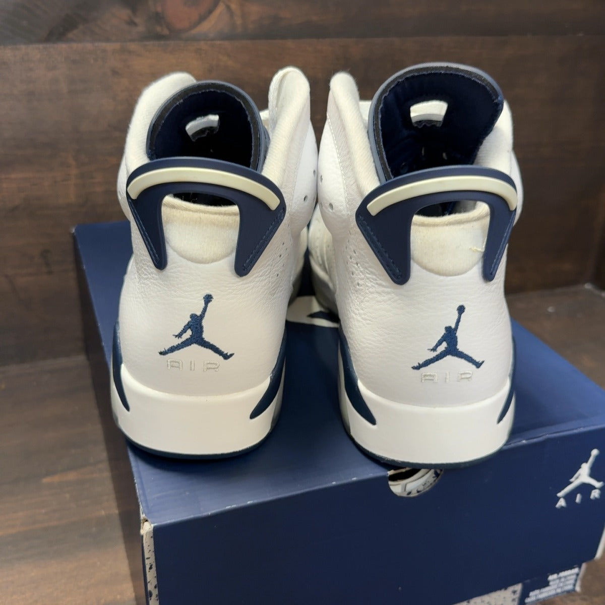 Jordan 6 Retro Midnight Navy (2022) Size 9 (Pre-Owned)