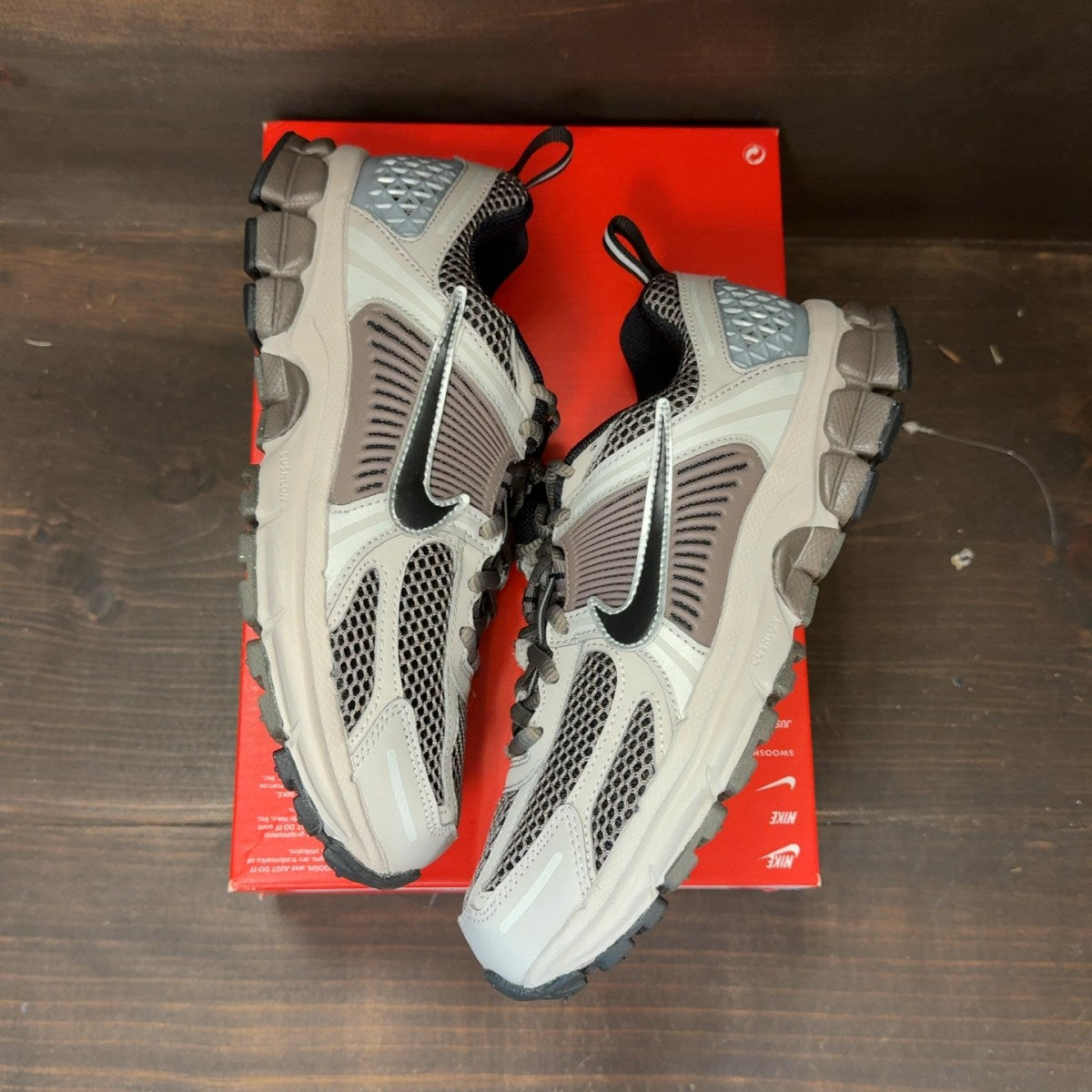 Nike Zoom Vomero 5 College Grey Black-Cave Stone (GS) - Image 2
