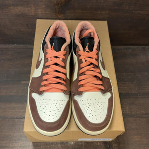 Jordan 1 Low Mocha Size 7.5 (Pre-Owned) - tag