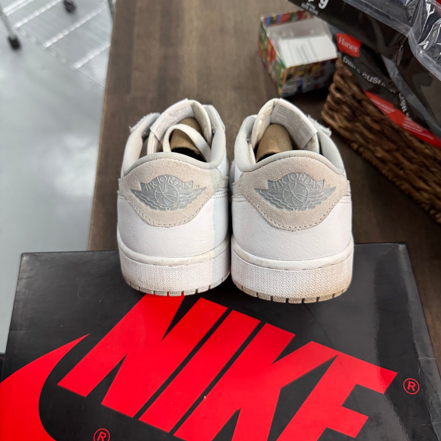 Neutral Grey Jordan 1 Low OG (USED)
