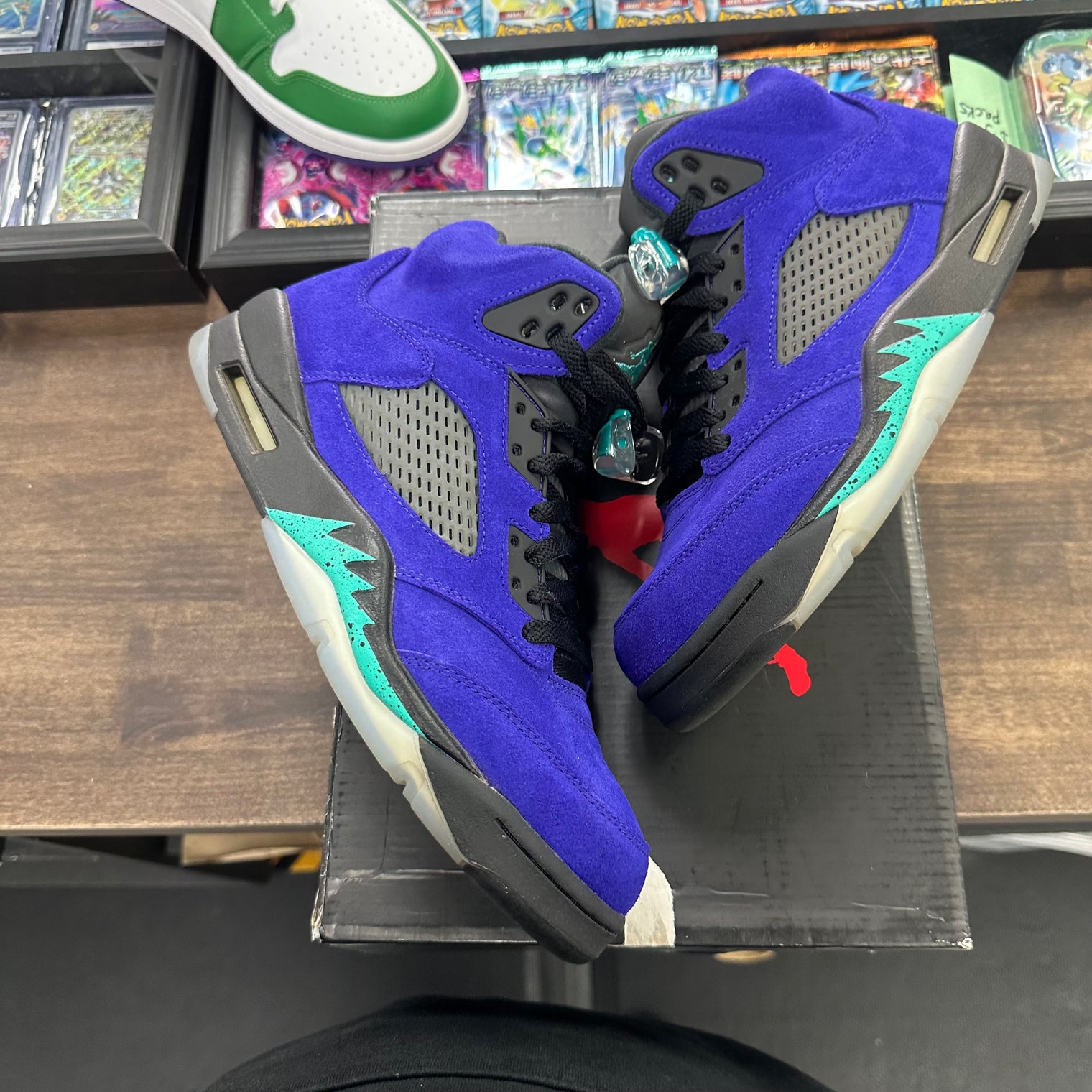 Alternate Grape Jordan 5 (USED)