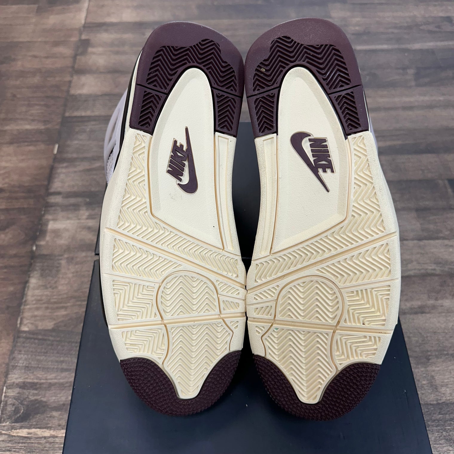 A Ma Maniere Sleeping Jordan 4 (W) (USED)