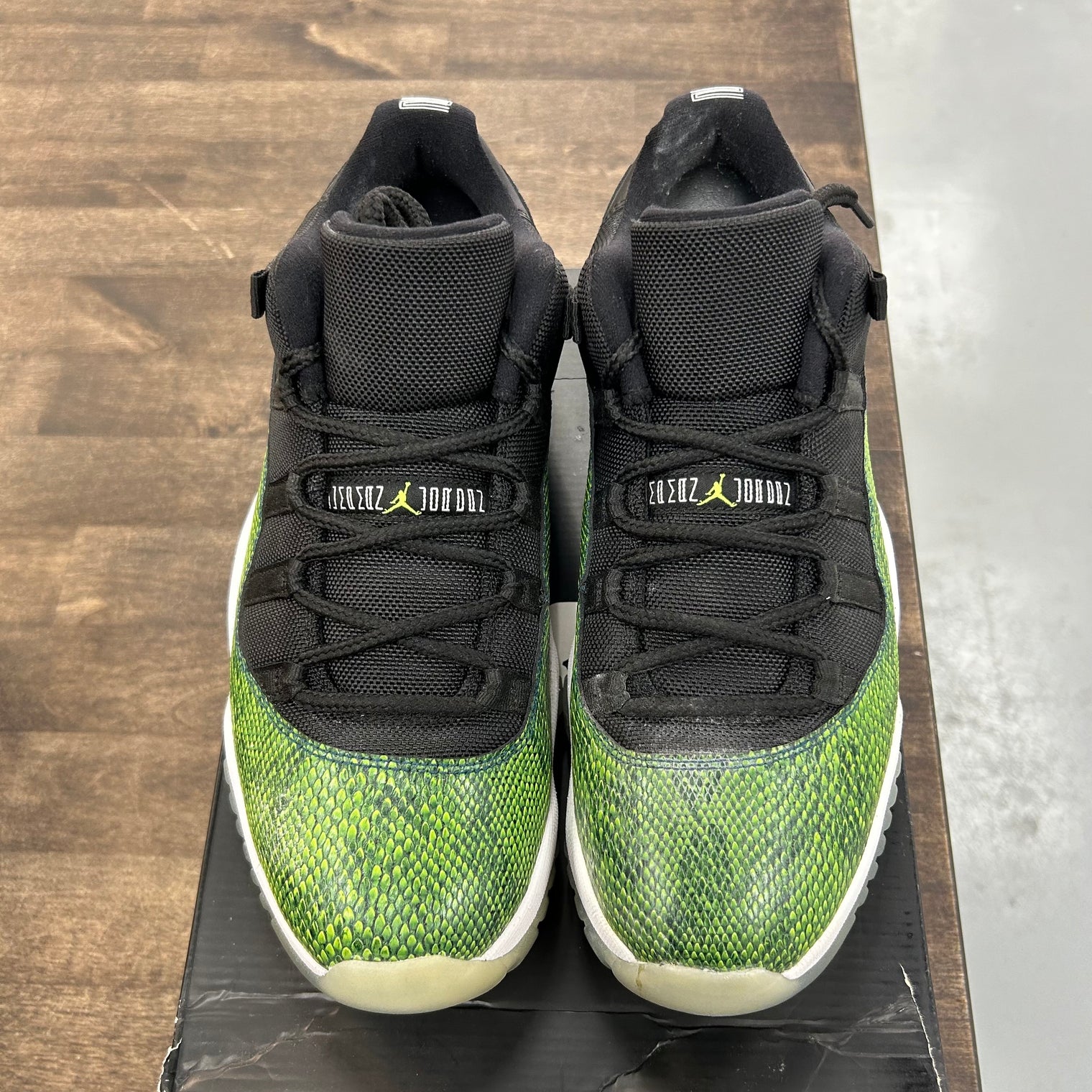 Air Jordan 11 Retro Low Green Snakeskin (Used)