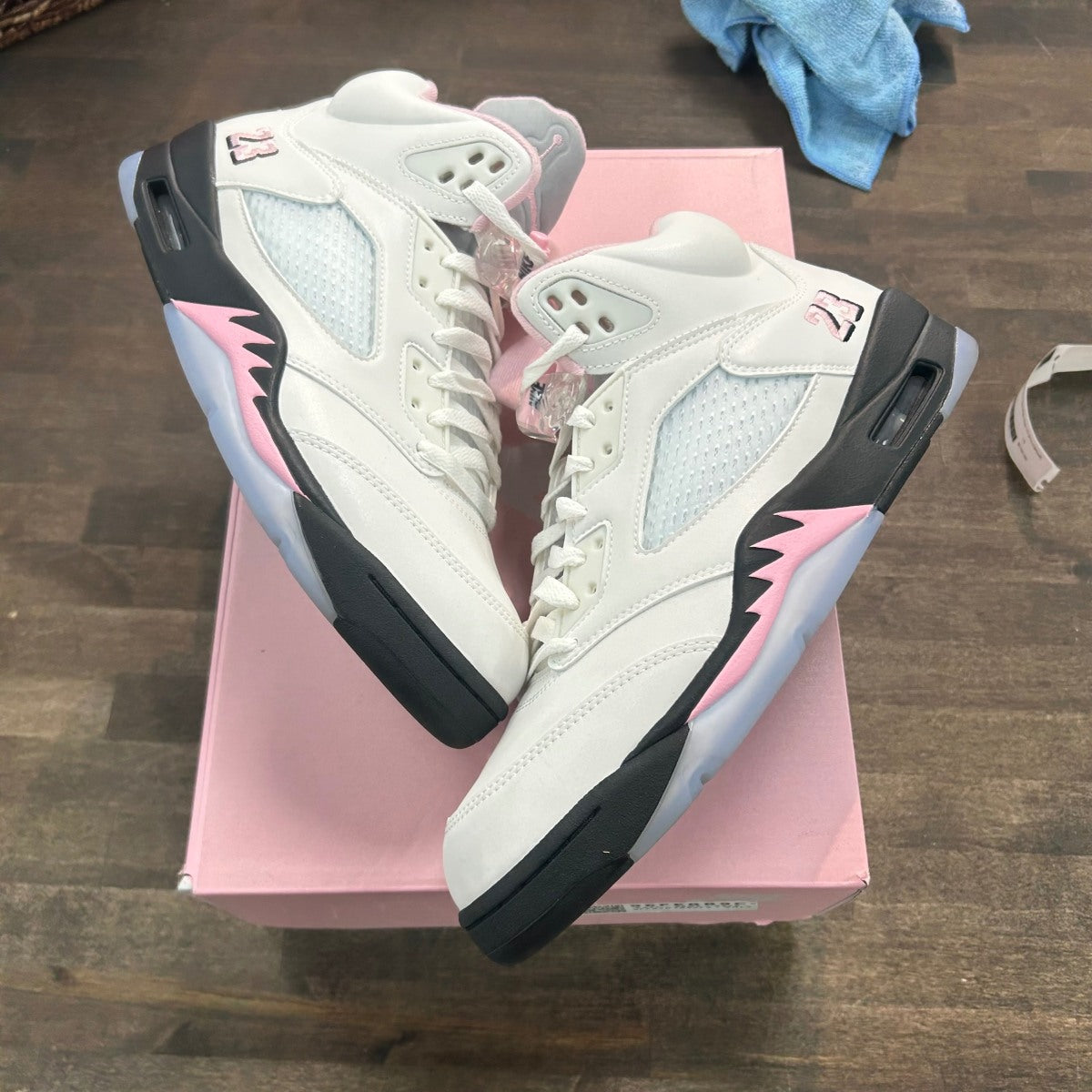 Jordan 5 Retro Medium Soft Pink - Image 1