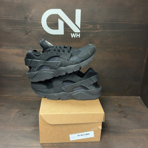 Nike Air Huarache Black White Size 11 (Pre-Owned) - Image 1