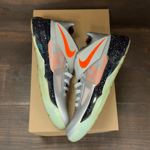 Nike KD 4 Galaxy (2024) Size 9 (Pre-Owned) - Image 2