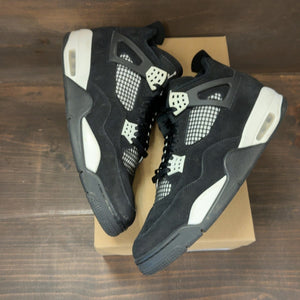 Jordan 4 Retro White Thunder Size 12.5 (Pre-Owned) - Image 2