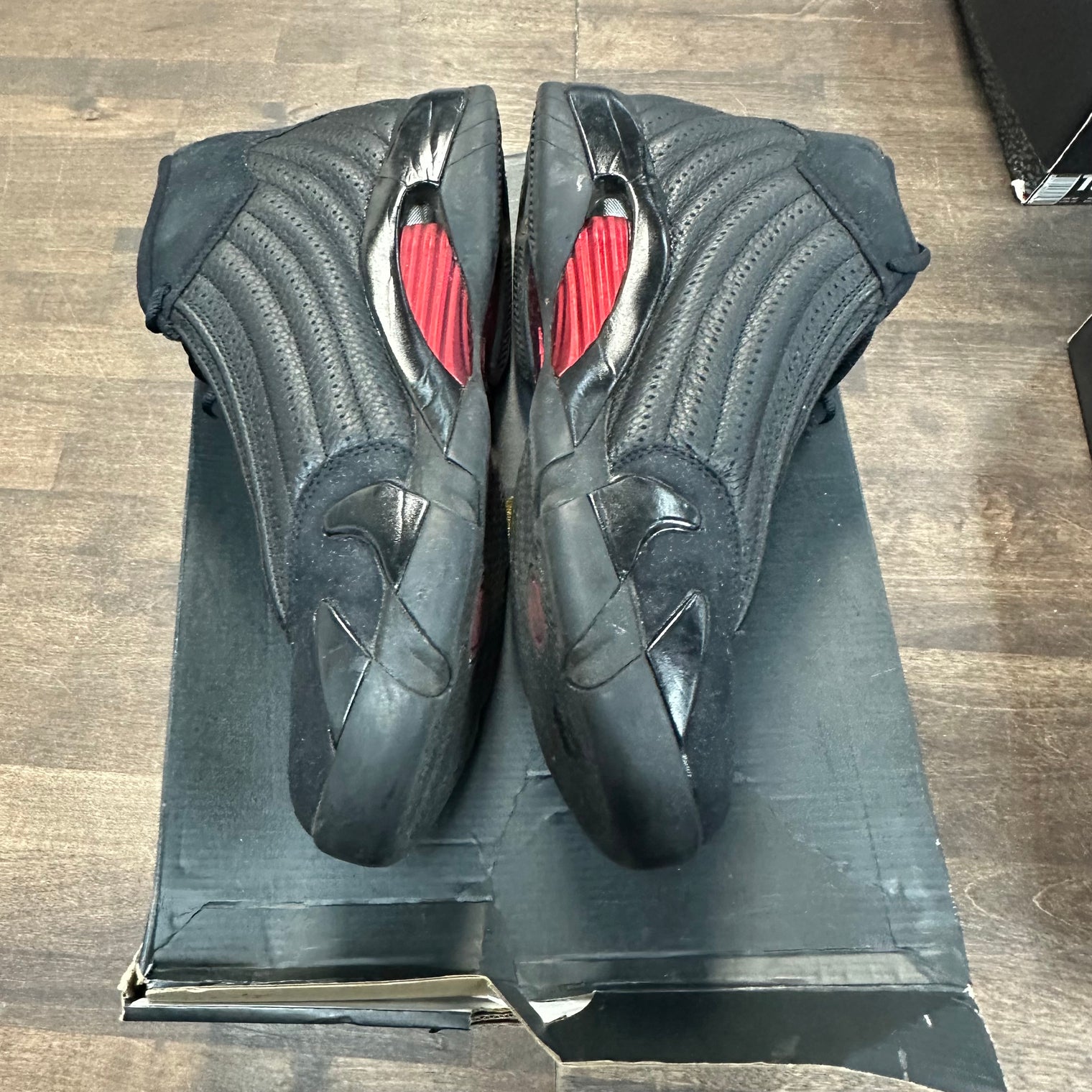 Last Shot Jordan 14 (USED)