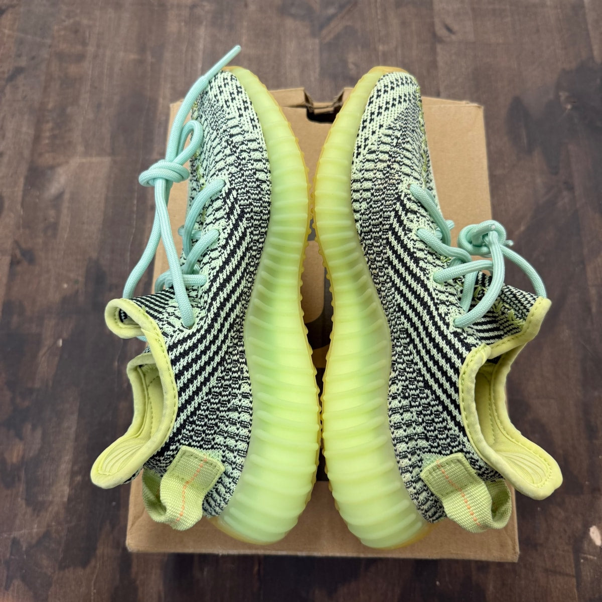 adidas Yeezy Boost 350 V2 Yeezreel (Non-Reflective) Size 4 (Pre-Owned) - Image 5