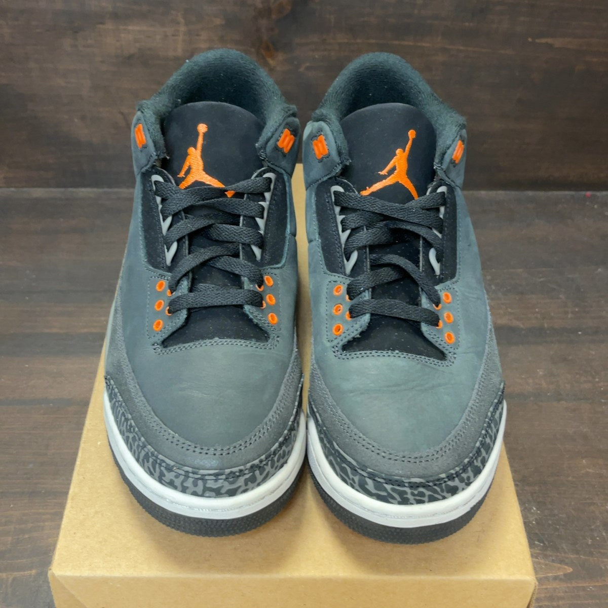 Jordan 3 Retro Fear Pack (2023) Size 9.5 (Pre-Owned) - Image 3