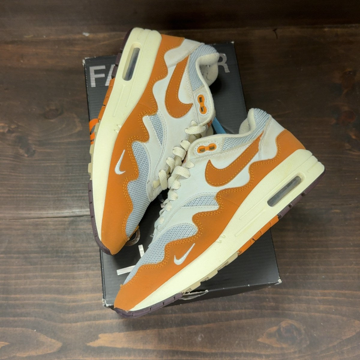 Nike Air Max 1 Patta Waves Monarch (with Bracelet) - Image 2
