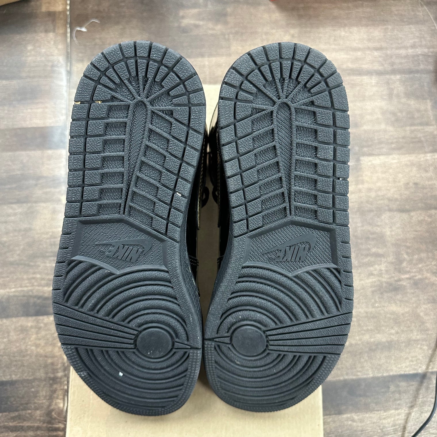 Jordan 1 High Retro Black Metallic Gold (2020) (USED, No Box)