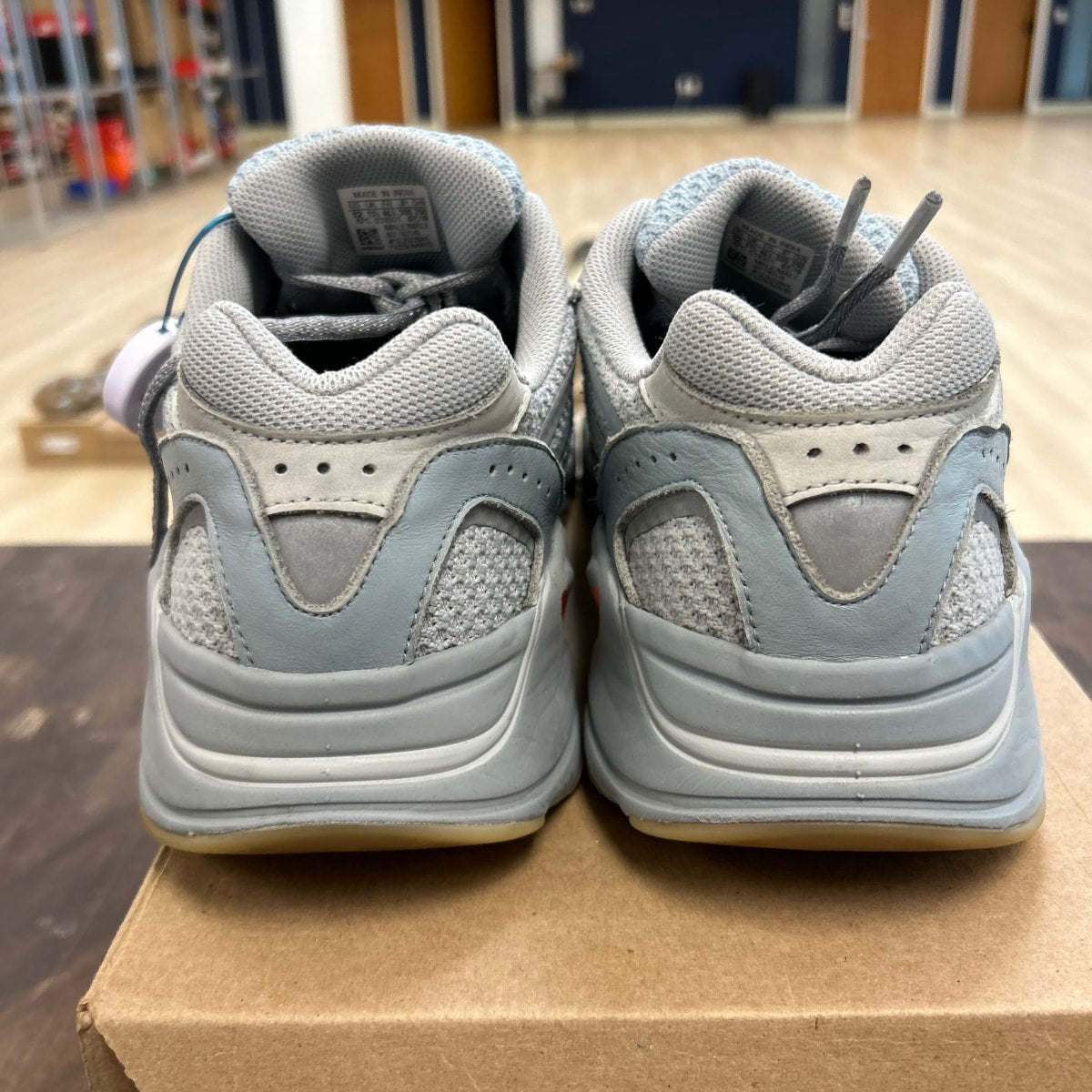 adidas Yeezy Boost 700 V2 Inertia Size 12 (Pre-Owned) - Image 4