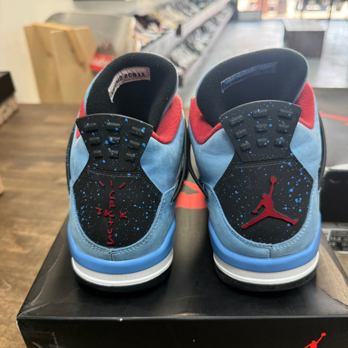 Jordan 4 Retro Travis Scott Cactus Jack - Image 4