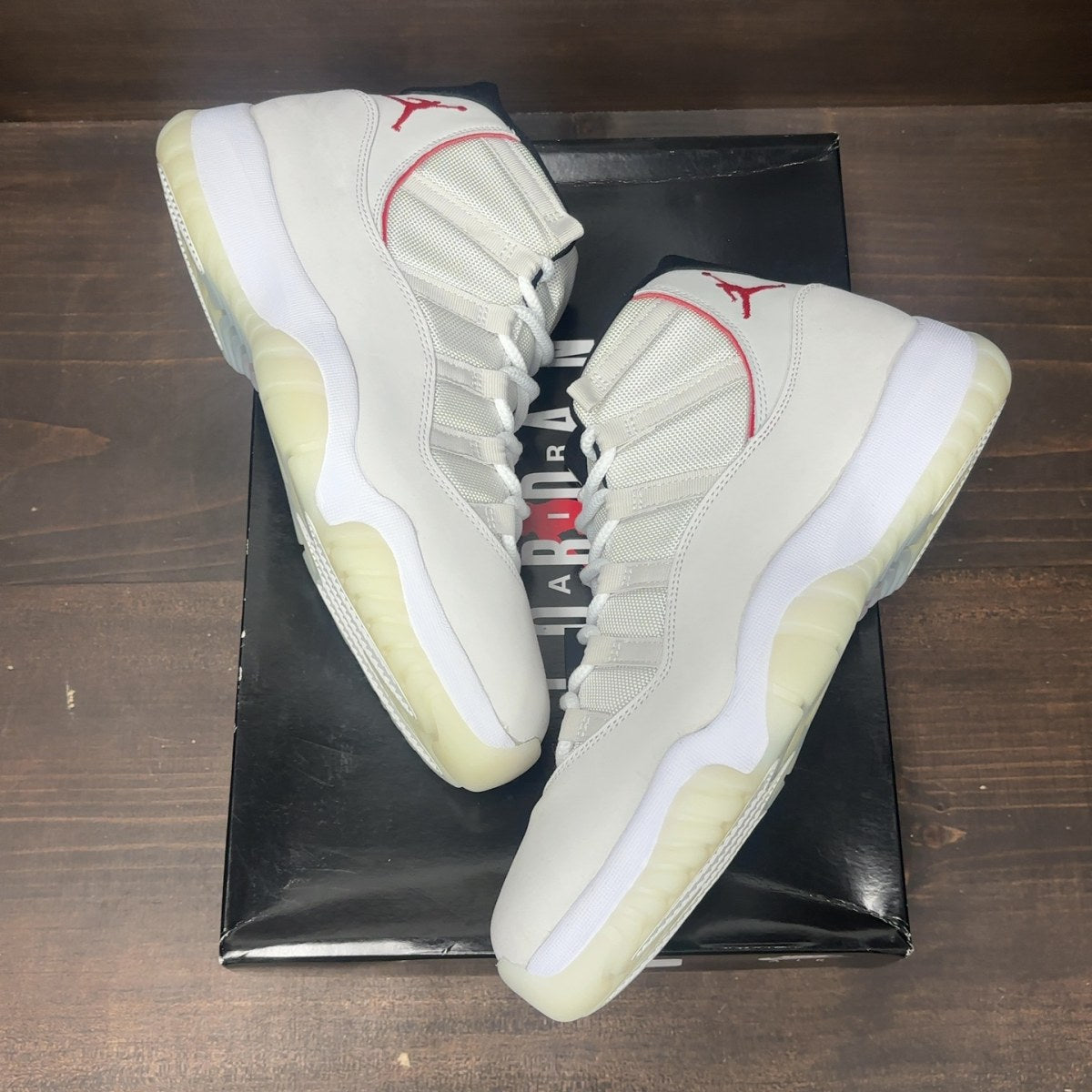 Jordan 11 Retro Platinum Tint Size 12 (Pre-Owned) - Image 2