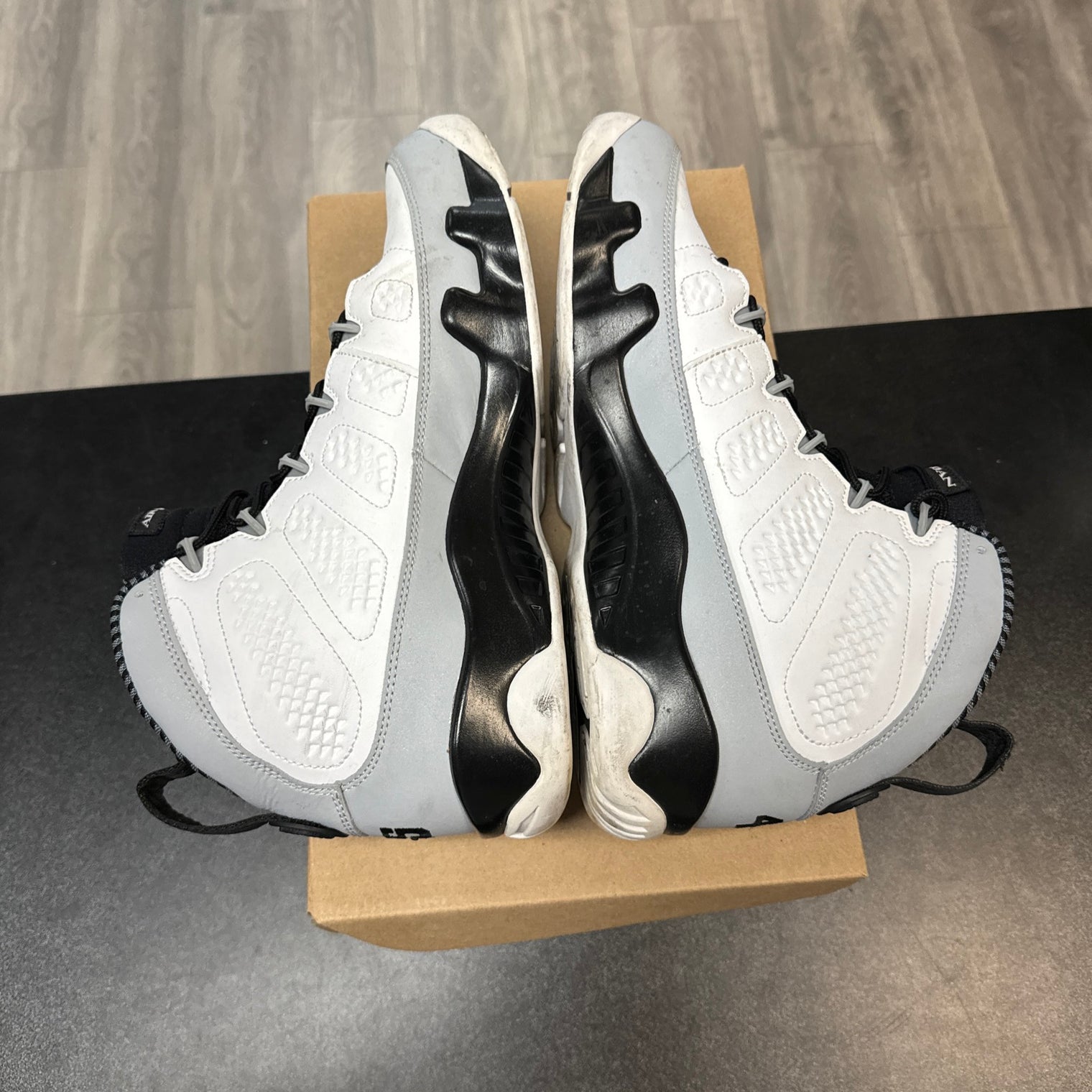 Baron Jordan 9 (USED;NO BOX)