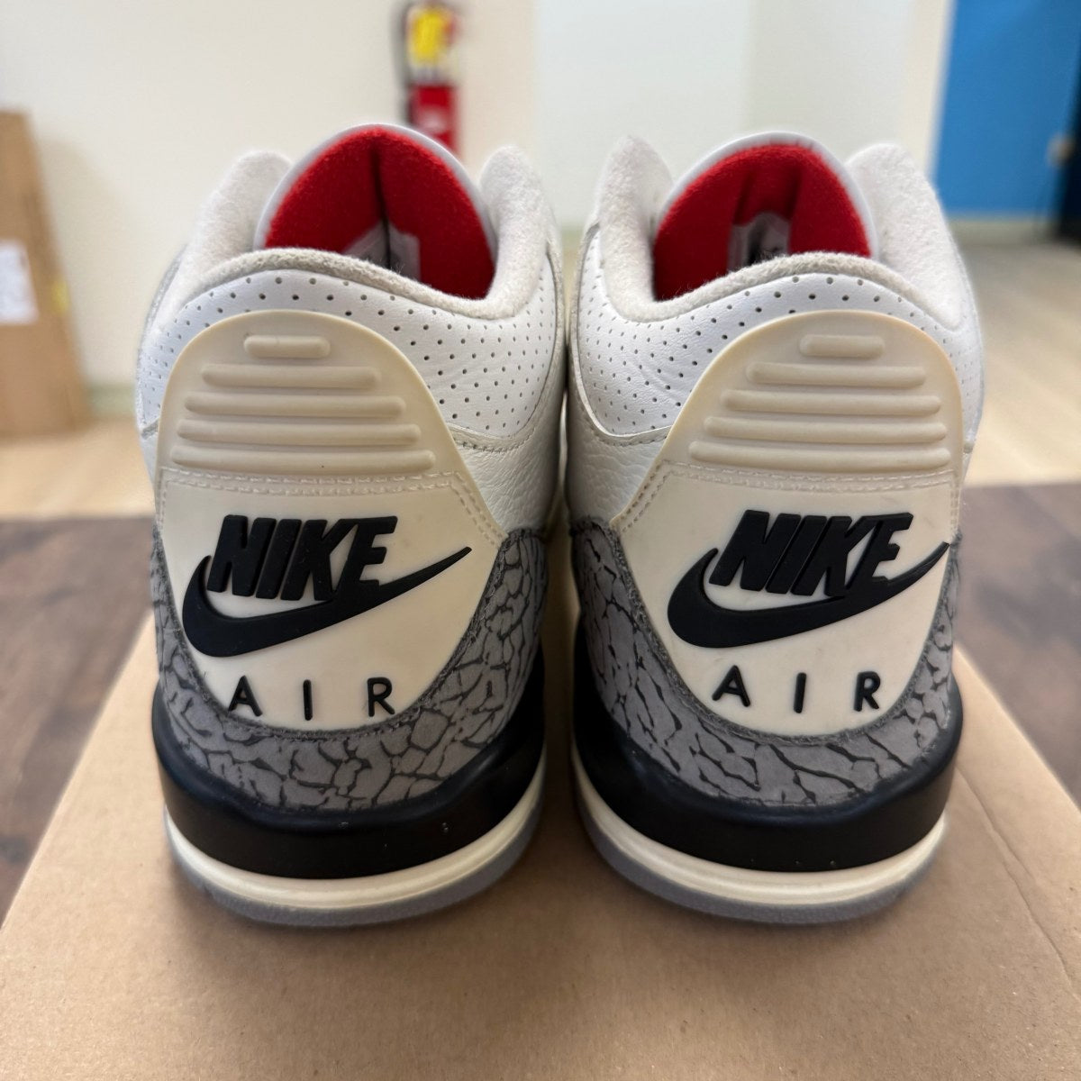 Jordan 3 Retro White Cement Reimagined (GS) Size 7Y (Pre-Owned) - Image 3