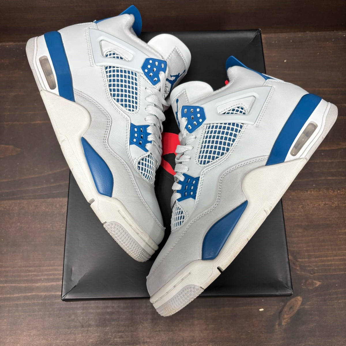Jordan 4 Retro Military Blue (2024) - Image 2