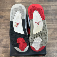 What The Jordan 4 Retro (GS) (USED)