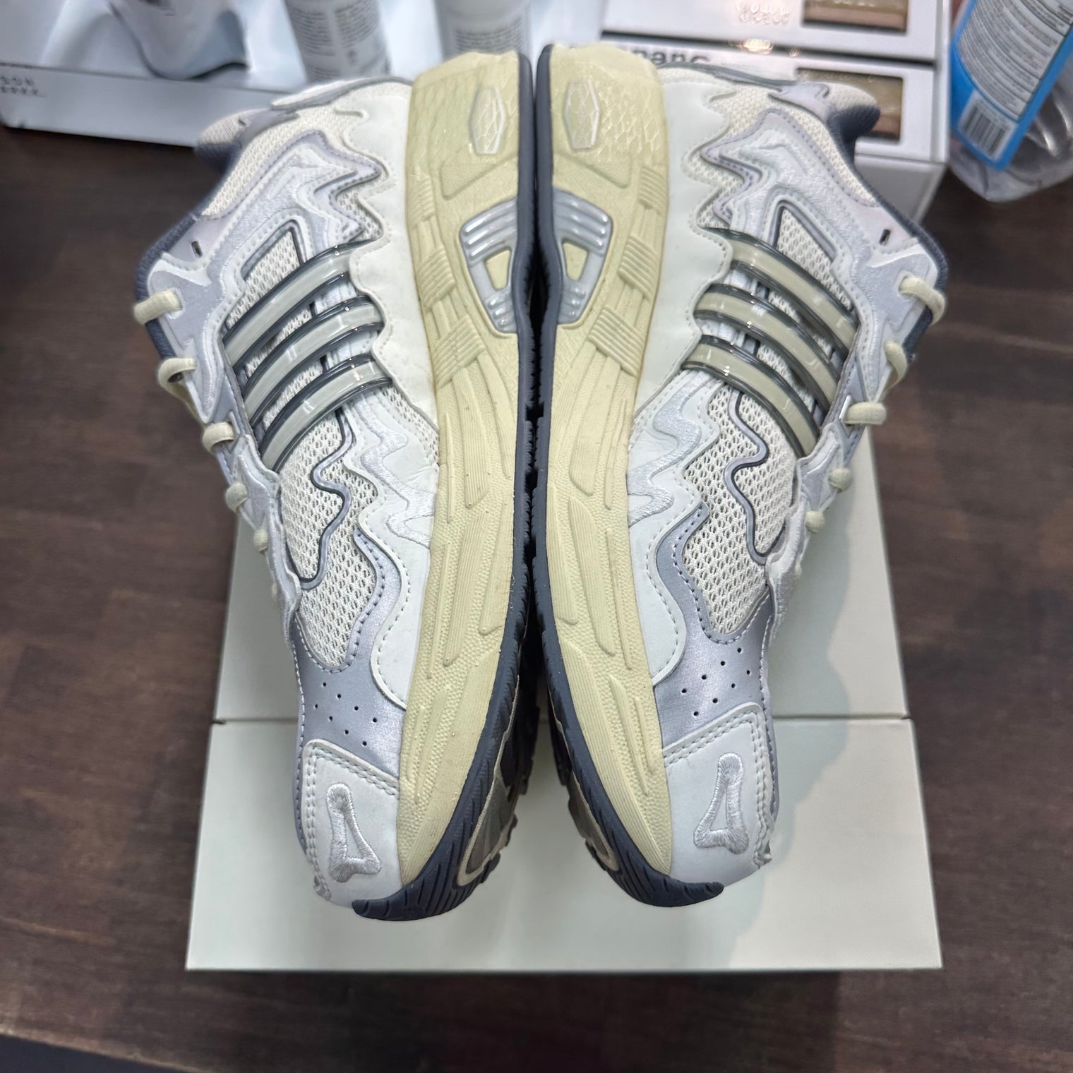 Bad Bunny adidas Response CL (USED)