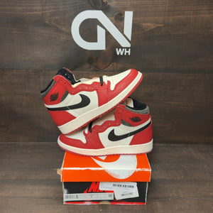 Jordan 1 Retro High OG Chicago Lost and Found (GS) Size 5Y - Image 1